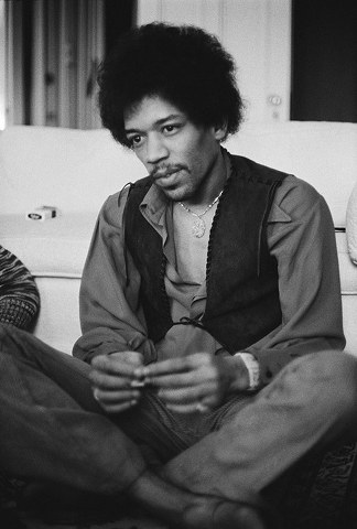2. Jimi-Hendrix